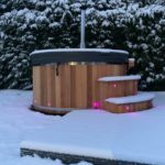 Snowy+hot+tub-1920w (1)